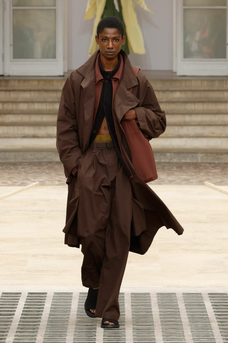 découvrez les tendances mode masculine 2025 : styles incontournables, couleurs à la mode et conseils de looks pour hommes. soyez à la pointe de la mode avec nos analyses des prochaines saisons !